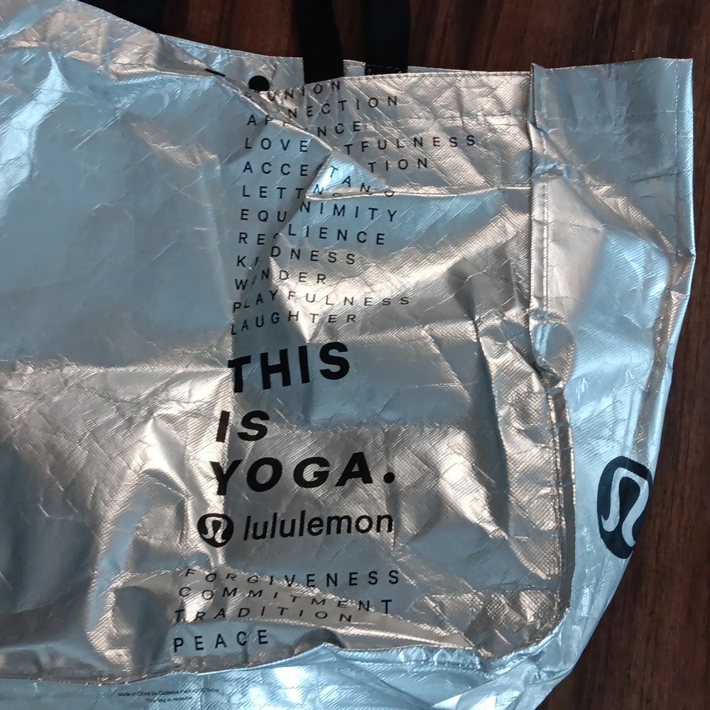 Lululemon shopping bag bundle - Picture 3 of 7